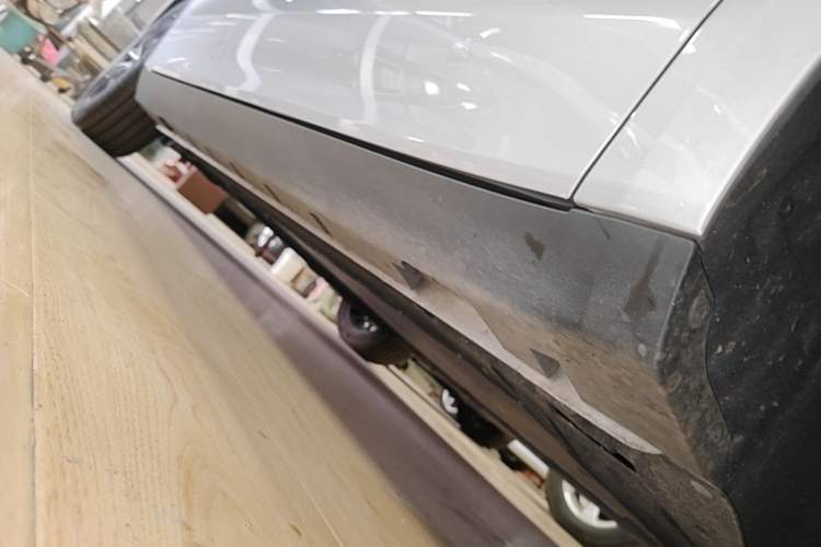 Used Roewe D7 2025 DMH 125km World Champion Excellence Edition Right Side Sill