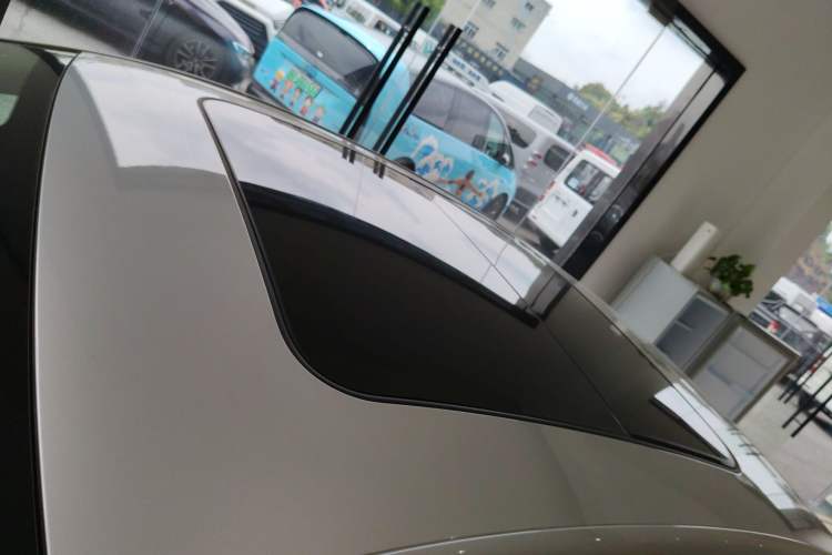 Used Roewe D7 2025 DMH 125km World Champion Excellence Edition Roof