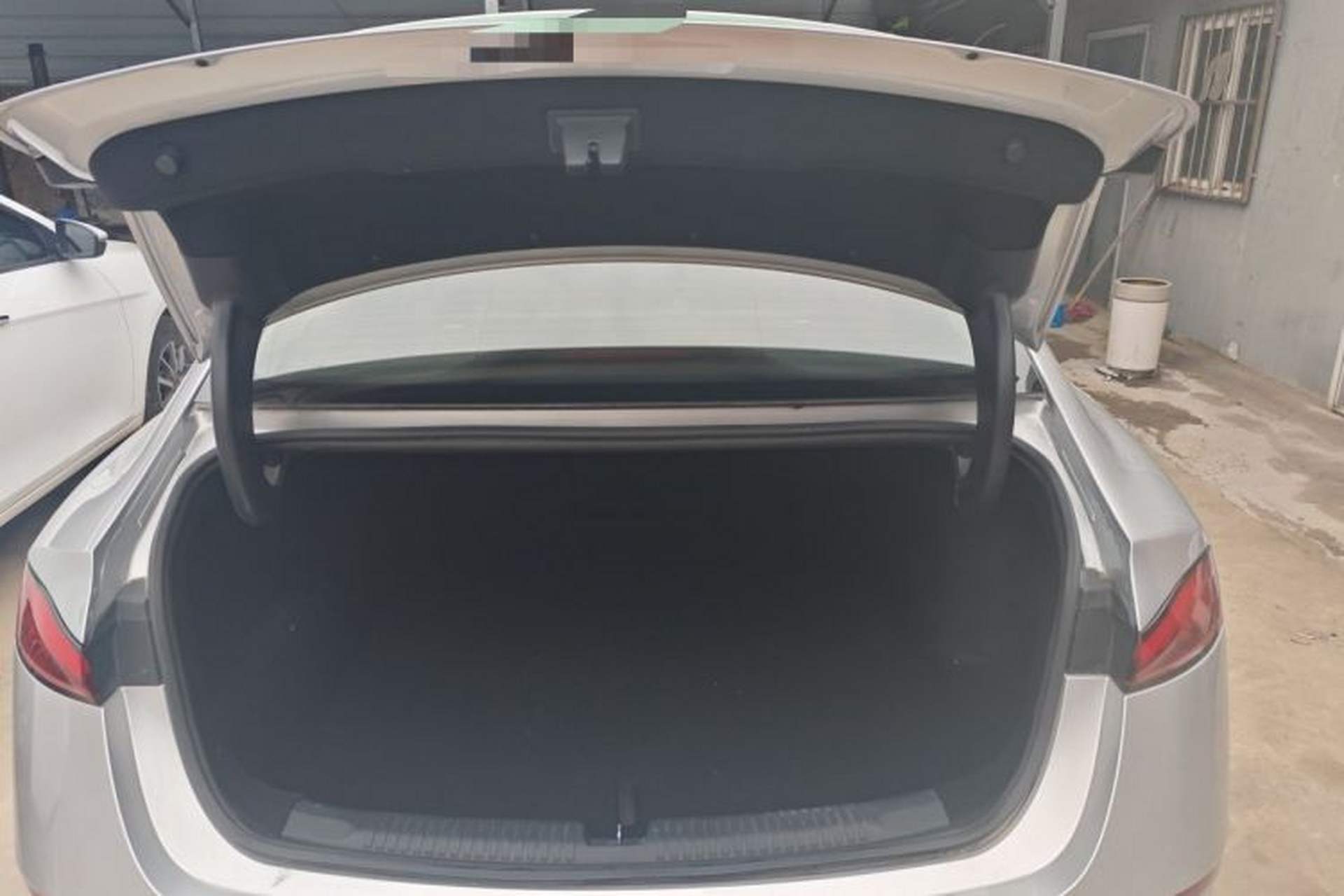 Used Roewe D7 2025 DMH 125km World Champion Edition Trunk