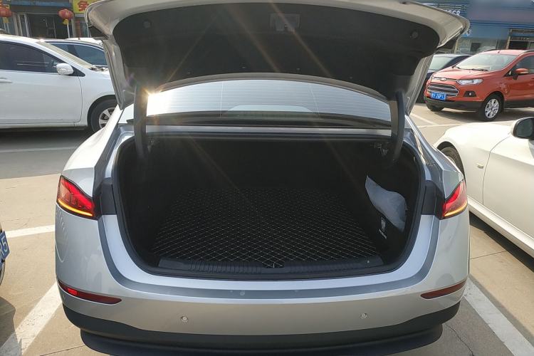 Used Roewe D7 2025 DMH 125km World Champion Excellence Edition Trunk