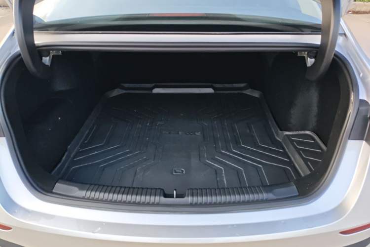 Used Roewe D7 2025 DMH 125km World Champion Excellence Edition Trunk