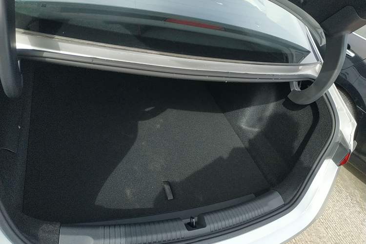 Used Roewe D7 2025 DMH 125km World Champion Edition Trunk