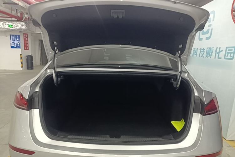 Used Roewe D7 2025 DMH 125km World Champion Edition Trunk