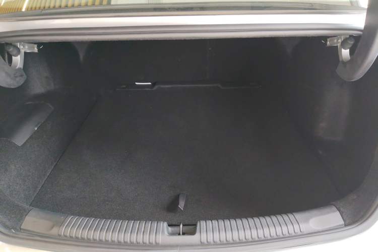 Used Roewe D7 2025 DMH 125km World Champion Excellence Edition Trunk
