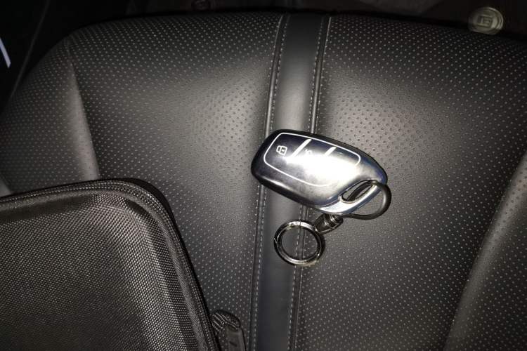 Used Roewe D7 2025 DMH 125km World Champion Excellence Edition Vehicle Key