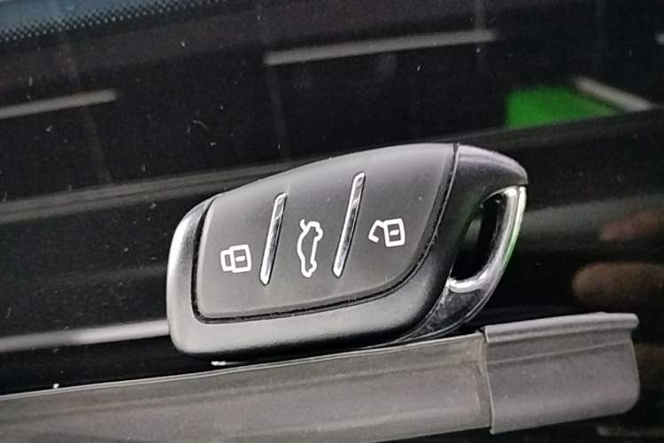 Used Roewe D7 2025 DMH 125km World Champion Excellence Edition Vehicle Key