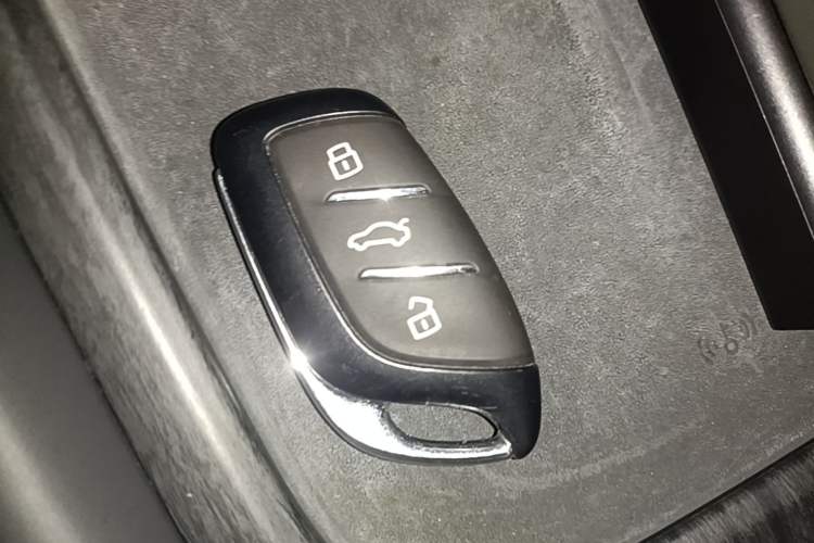 Used Roewe D7 2025 DMH 125km World Champion Edition Vehicle Key