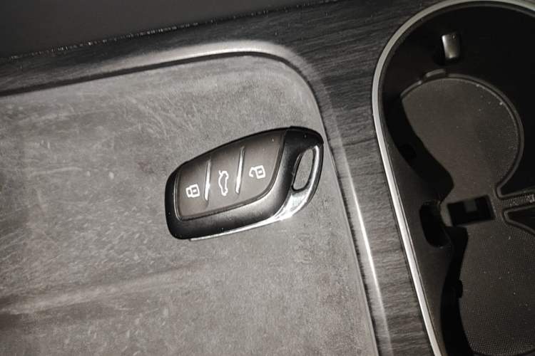 Used Roewe D7 2025 DMH 125km World Champion Excellence Edition Vehicle Key