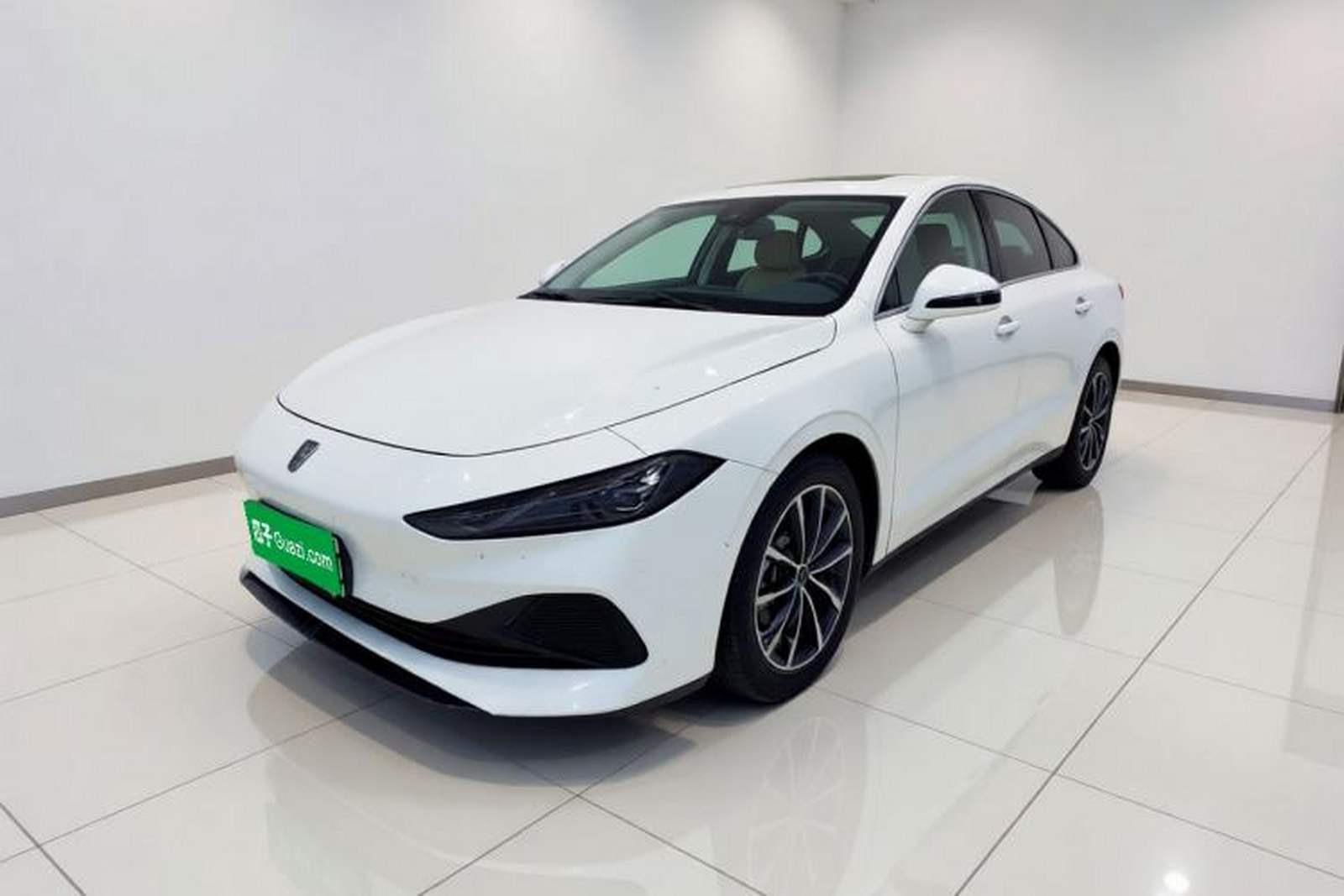 Фото Roewe с площадки