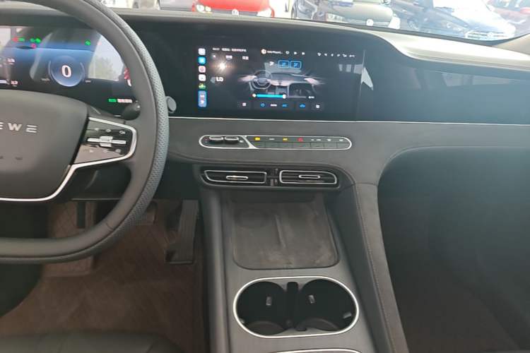 Used Roewe D7 2025 DMH 125km World Champion Excellence Edition Audio And AC Panel