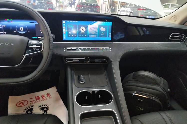 Used Roewe D7 2025 DMH 125km World Champion Excellence Edition Audio And AC Panel