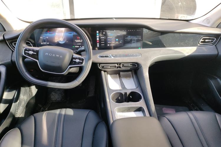 Used Roewe D7 2025 DMH 125km World Champion Excellence Edition Center Console