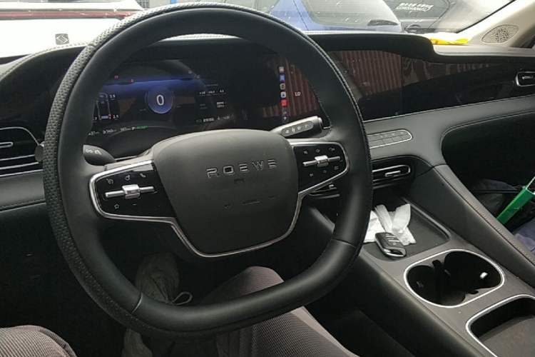 Used Roewe D7 2025 DMH 125km World Champion Edition Center Console