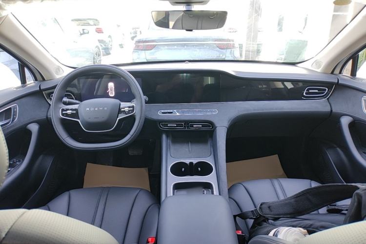 Used Roewe D7 2025 DMH 125km World Champion Excellence Edition Center Console
