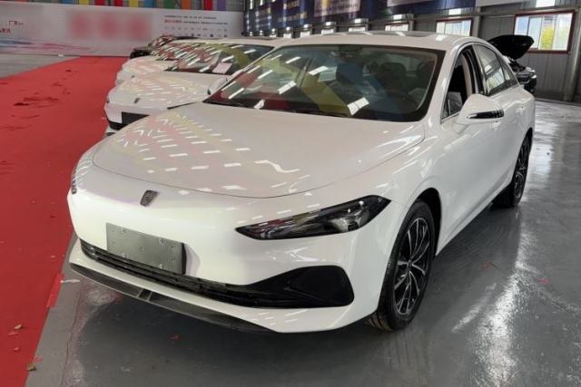 Used Roewe D7 2025 DMH 125 Superior Edition