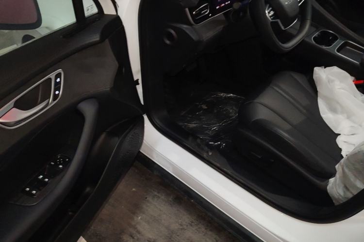 Used Roewe D7 2025 DMH 125km World Champion Excellence Edition Driver Seat