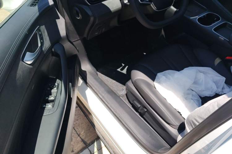 Used Roewe D7 2025 DMH 125km World Champion Excellence Edition Driver Seat