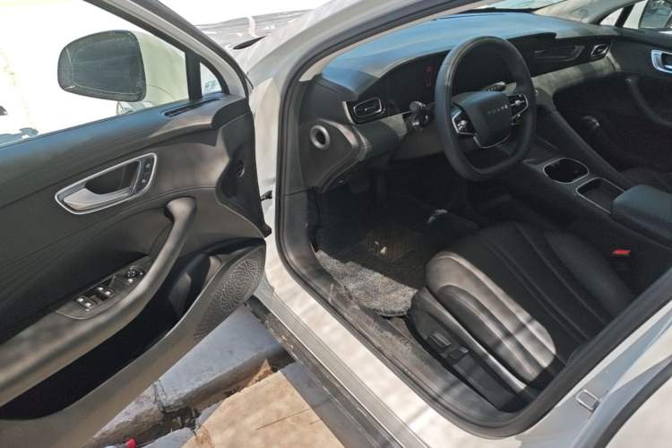Used Roewe D7 2025 DMH 125km World Champion Edition Driver Seat