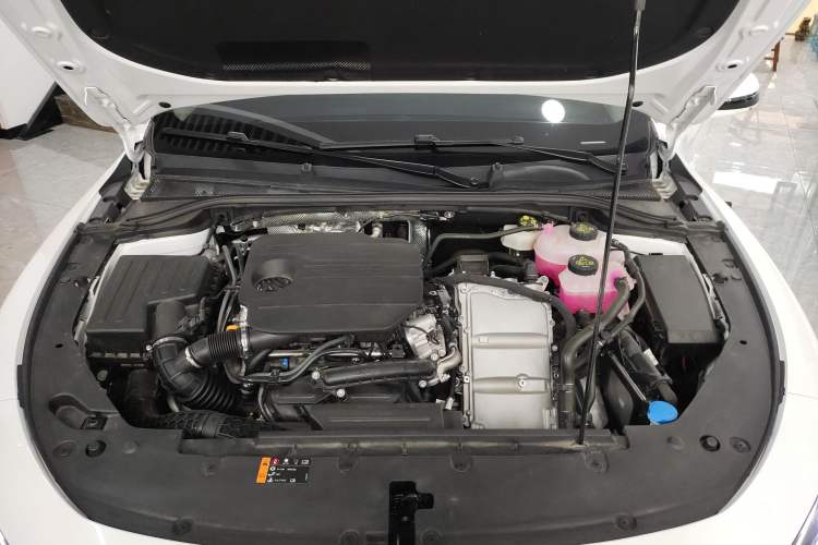 Used Roewe D7 2025 DMH 125km World Champion Edition Engine Bay