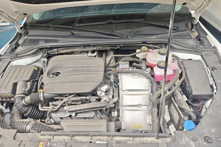 Used Roewe D7 2025 DMH 125km World Champion Edition Engine Bay