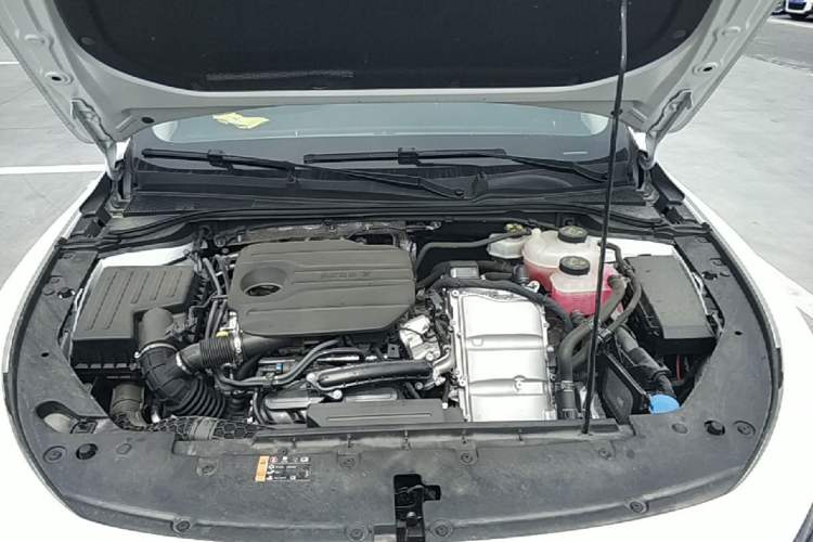 Used Roewe D7 2025 DMH 125km World Champion Edition Engine Bay