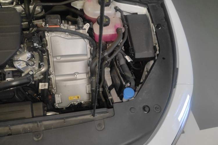 Used Roewe D7 2025 DMH 125km World Champion Edition Engine Bay Left