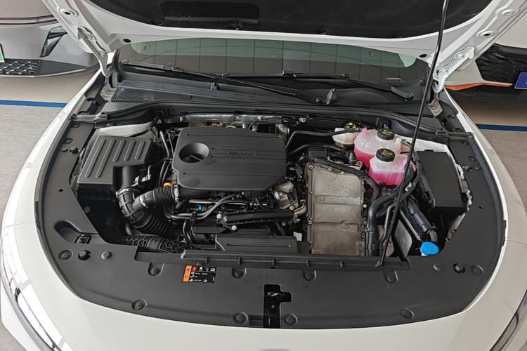 Used Roewe D7 2025 DMH 125km World Champion Excellence Edition Engine Bay