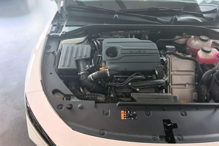 Used Roewe D7 2025 DMH 125km World Champion Edition Engine Bay Right