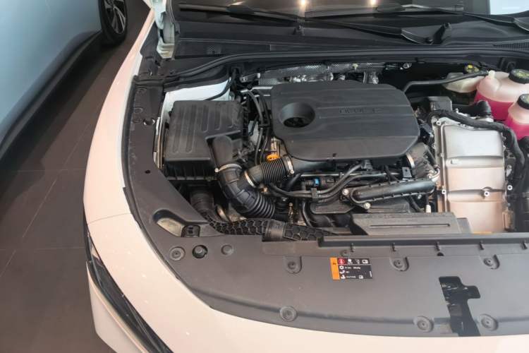 Used Roewe D7 2025 DMH 125km World Champion Edition Engine Bay Right