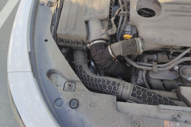 Used Roewe D7 2025 DMH 125km World Champion Excellence Edition Engine Bay Right