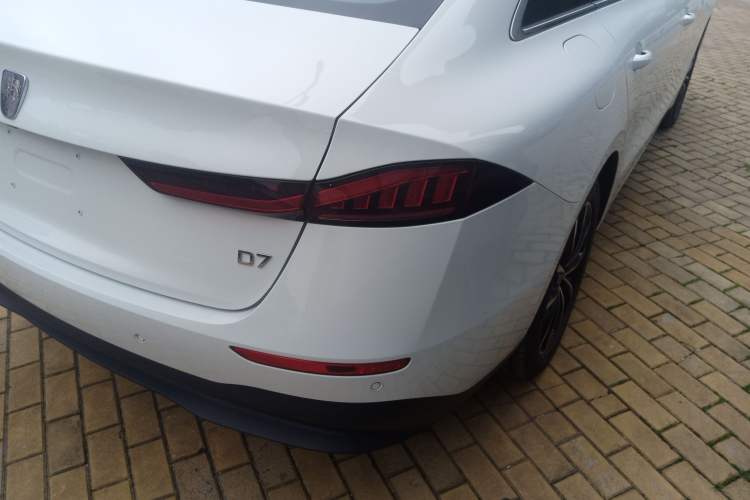 Used Roewe D7 2025 DMH 125km World Champion Edition Exterior 3