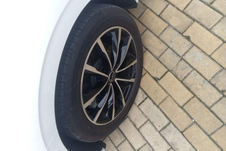 Used Roewe D7 2025 DMH 125km World Champion Edition Exterior 4