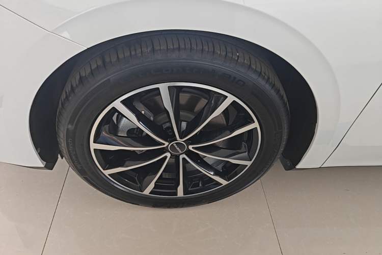 Used Roewe D7 2025 DMH 125km World Champion Excellence Edition Exterior 4