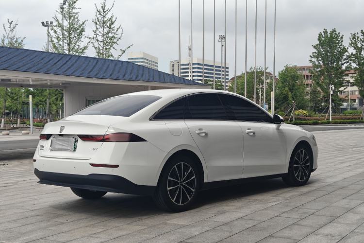 Used Roewe D7 2025 DMH 125km World Champion Edition Exterior 4