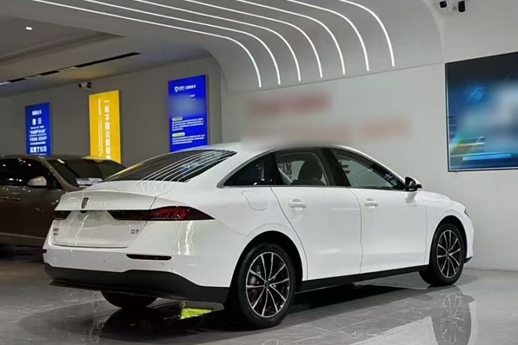 Used Roewe D7 2025 DMH 125km World Champion Edition Exterior 4