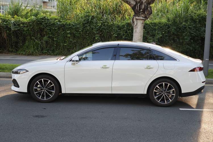Used Roewe D7 2025 DMH 125km World Champion Excellence Edition Exterior 6