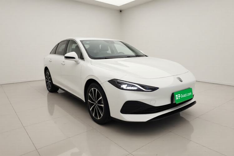 Used Roewe D7 2025 DMH 125km World Champion Edition Front Right 45 Deg