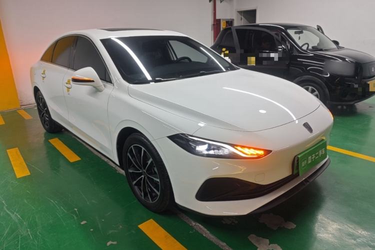 Used Roewe D7 2025 DMH 125km World Champion Edition Front Right 45 Deg