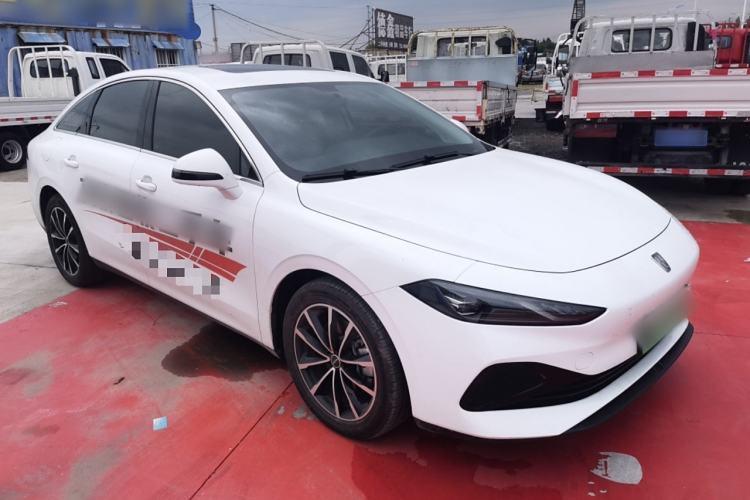 Used Roewe D7 2025 DMH 125km World Champion Edition Front Right 45 Deg