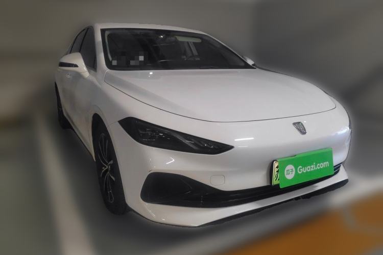 Used Roewe D7 2025 DMH 125km World Champion Edition Front Right 45 Deg