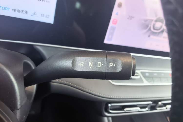 Used Roewe D7 2025 DMH 125km World Champion Edition Gear Lever