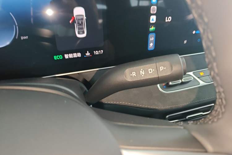 Used Roewe D7 2025 DMH 125km World Champion Excellence Edition Gear Lever
