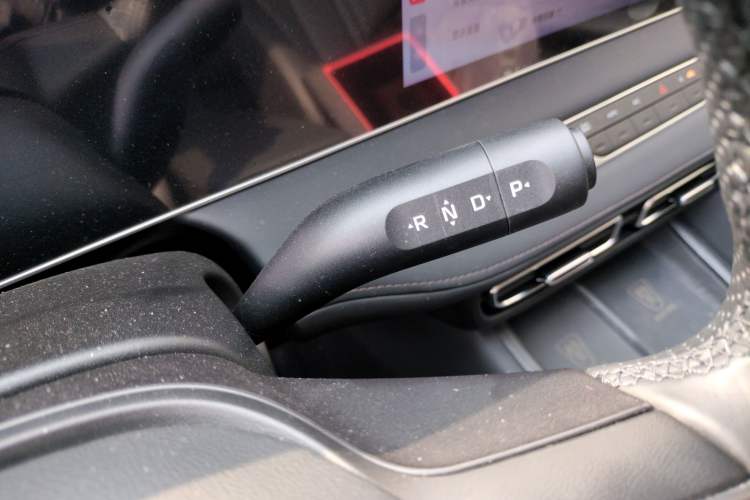 Used Roewe D7 2025 DMH 125km World Champion Edition Gear Lever