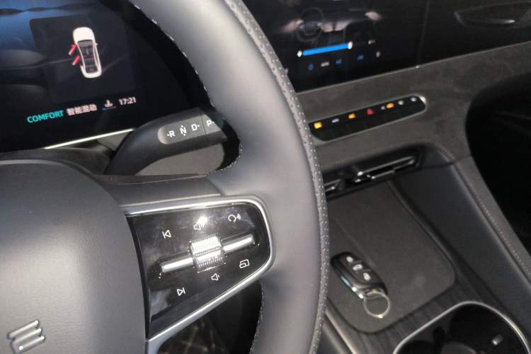 Used Roewe D7 2025 DMH 125km World Champion Excellence Edition Gear Lever