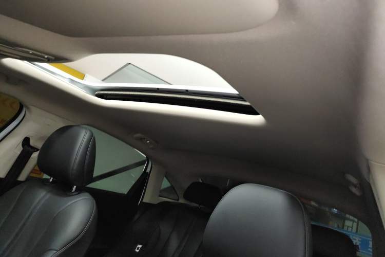 Used Roewe D7 2025 DMH 125km World Champion Edition Headliner
