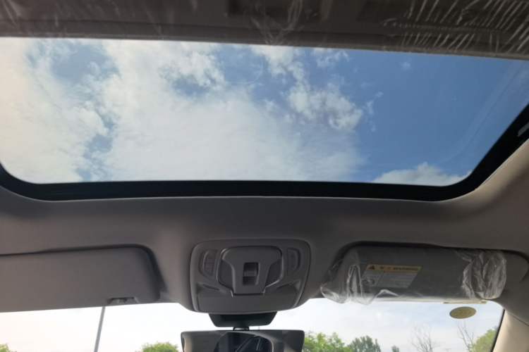 Used Roewe D7 2025 DMH 125km World Champion Edition Headliner