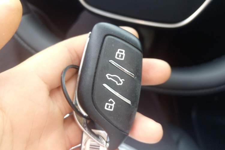 Used Roewe D7 2025 DMH 125km World Champion Edition Interior 1