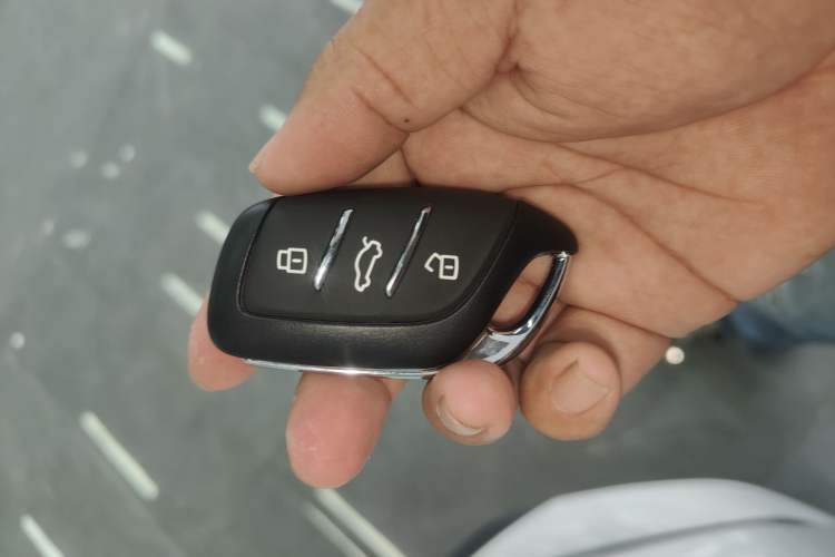 Used Roewe D7 2025 DMH 125km World Champion Edition Interior 1
