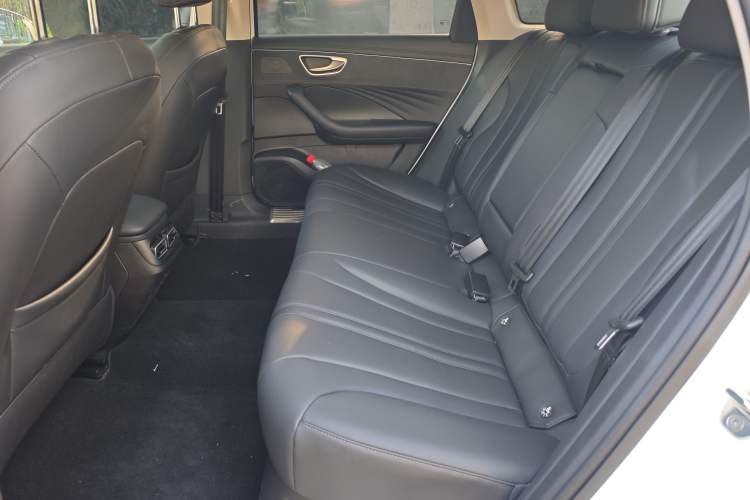 Used Roewe D7 2025 DMH 125km World Champion Excellence Edition Interior 2