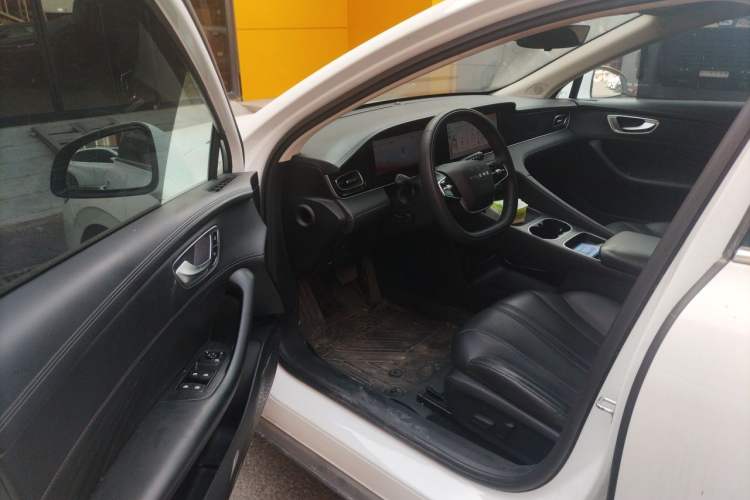 Used Roewe D7 2025 DMH 125km World Champion Edition Interior 3